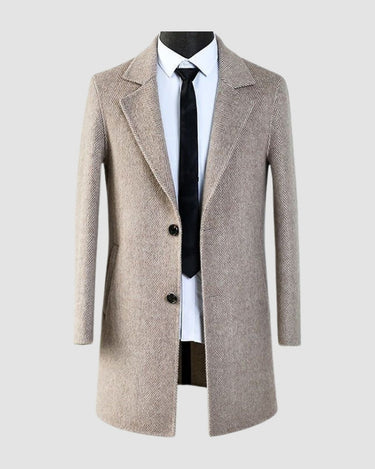 Palton kaki în model herringbone pe manechin, cu cămașă și cravată, vedere din față