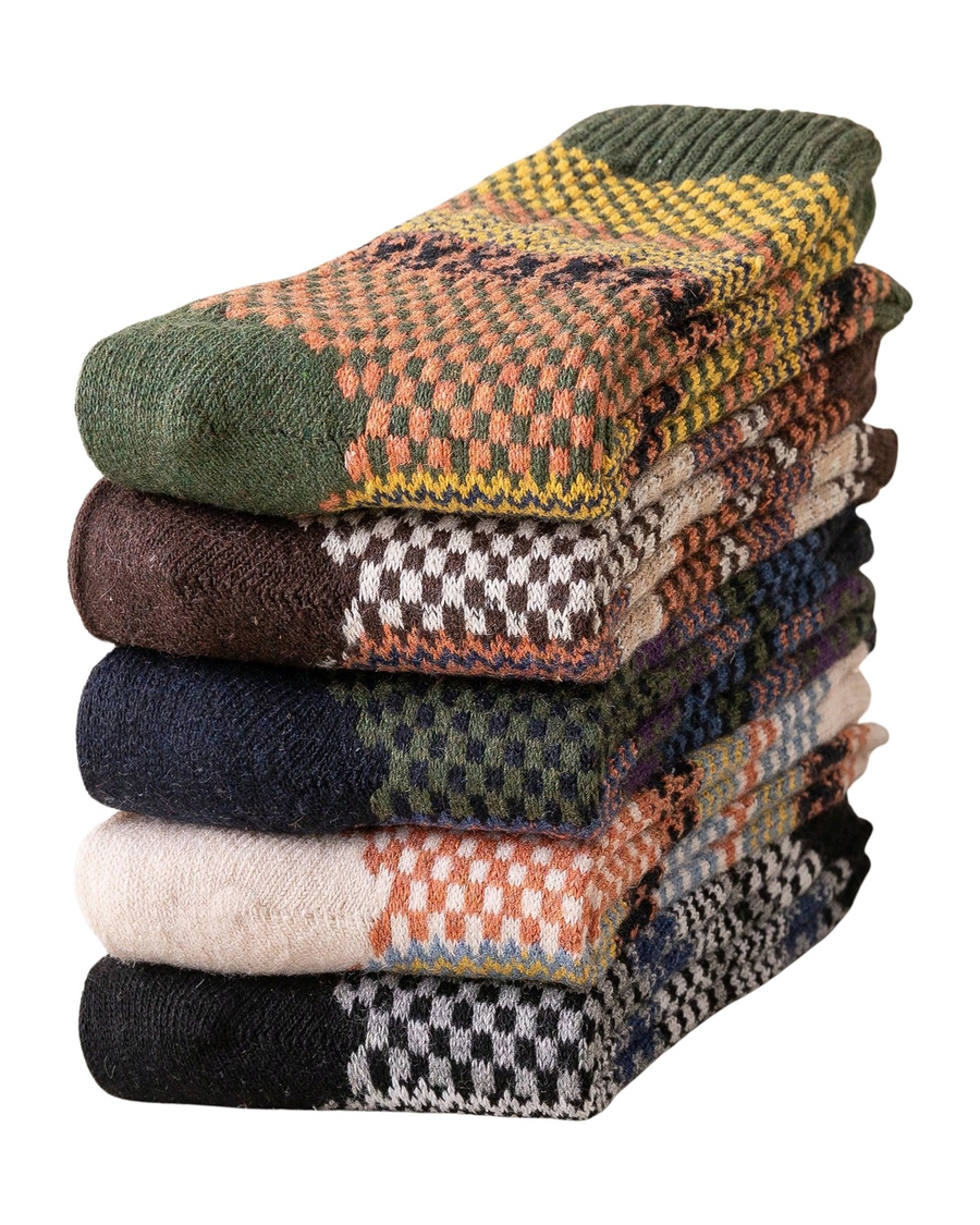 Gemusterte Herren Socken aus Wollmischung – die 5 Socken gefaltet, dichter Strick