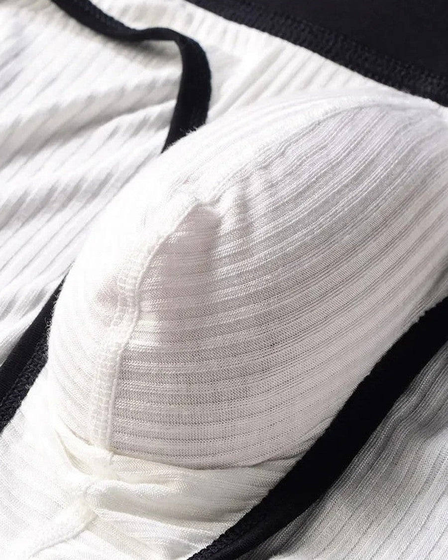 Pánské slipy s nízkým pasem – detail pouzdra