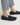 Mocassins de conduite bleu marine portés avec un jean
