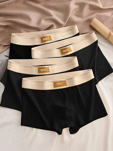 SET DI 4 PANTALONCINI DA UOMO COMODI E TRASPIRANTI